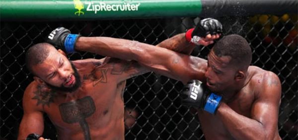 Результаты турнира UFC on ESPN 40: Джамал Хилл досрочно остановил Тиаго Сантоса
